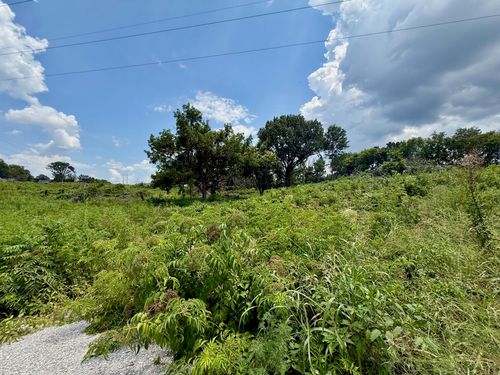 XXX Oak Ridge Dr, Neosho, MO, 64850 | Card Image