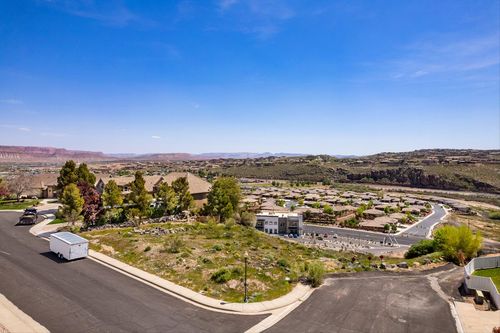 44-1856 E Joe Cir, St. George, UT, 84790-4077 | Card Image