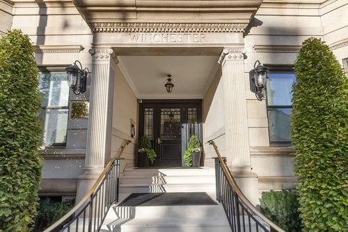 302-5 Winchester St, Brookline, MA, 02446-2737 | Card Image