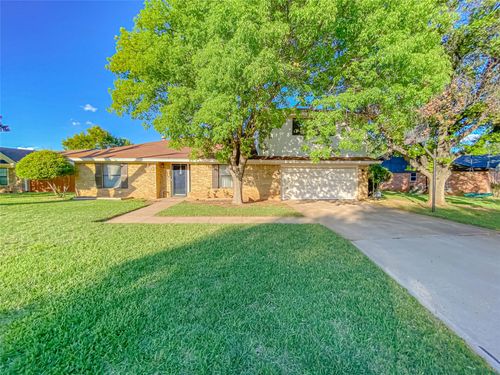 7709 John Carroll Dr, Abilene, TX, 79606-8403 | Card Image