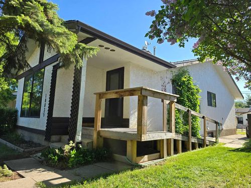 10825 91 Street, Peace River, AB, T8S1P9 | Card Image