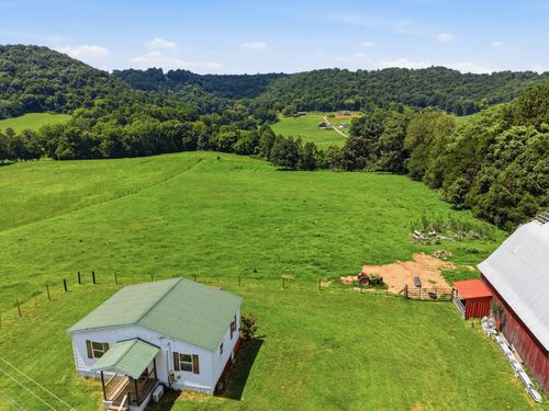 17904 Old Kentucky Rd, Walling, TN, 38587-5604 | Card Image