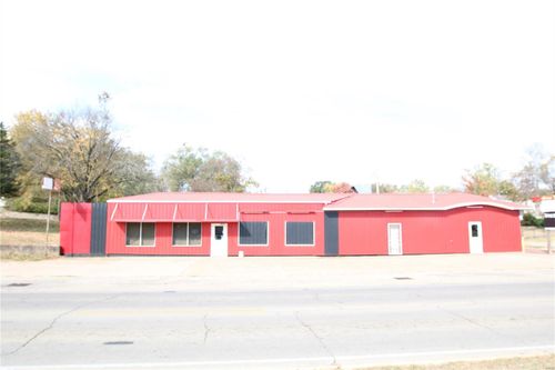 131 N Front St, Park Hills, MO, 63601-3821 | Card Image