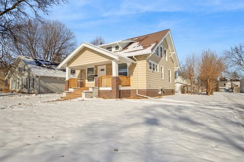 704 E Salem Ave, Indianola, IA, 50125-2732 | Card Image