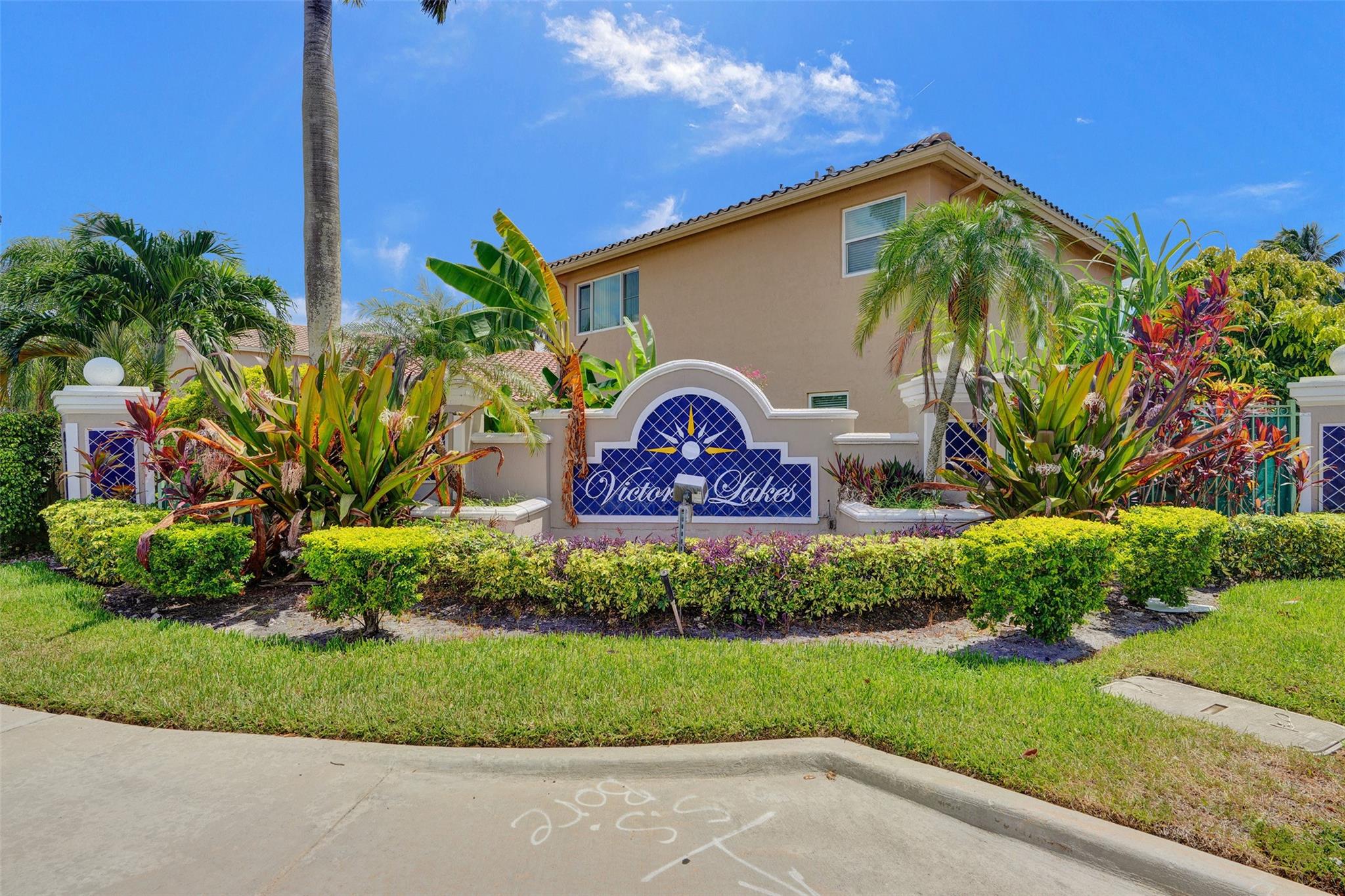 99th Ter, Pembroke Pines, FL 33024
