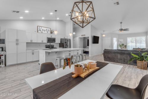 1114 E Artesian Way, Gilbert, AZ, 85234-6072 | Card Image