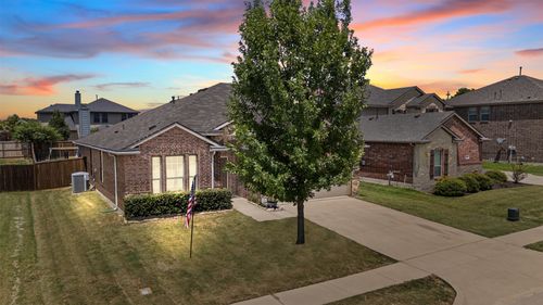404 Marquette Dr, Van Alstyne, TX, 75495-7033 | Card Image