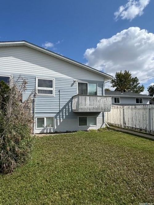 3-34 Central Ave S, Swift Current, SK, S9H3E6 | Card Image