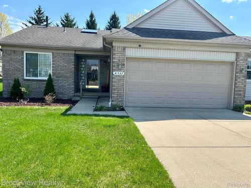 41537 Greenspire Dr, Clinton Township, MI, 48038-5864 | Card Image