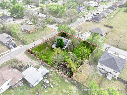 619 Thomas St, Bonham, TX, 75418-3327 | Card Image