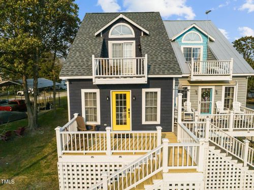 a-304 Main St, Oriental, NC, 28571-9702 | Card Image