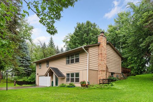 9535 Timberwood Rd, Chaska, MN, 55318-9410 | Card Image