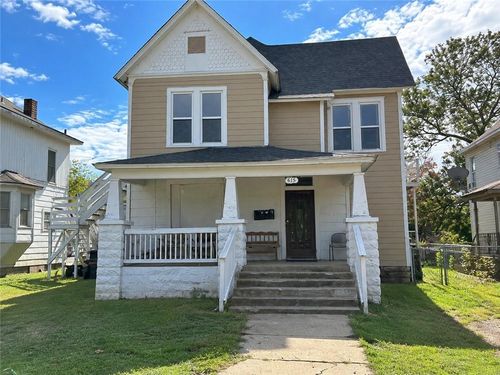 615 W 8 Street, Coffeyville, KS, 67337 | Card Image