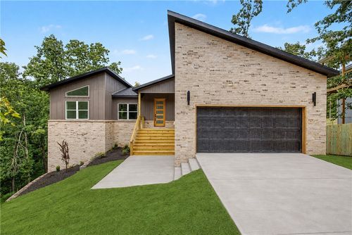 4 Lauder Cir, Bella Vista, AR, 72715-3113 | Card Image