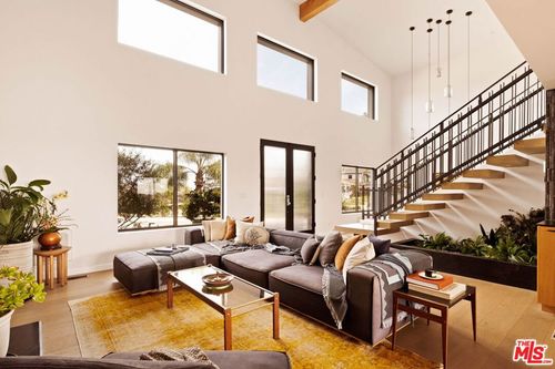 105 Sequoia Dr, Pasadena, CA, 91105-1356 | Card Image