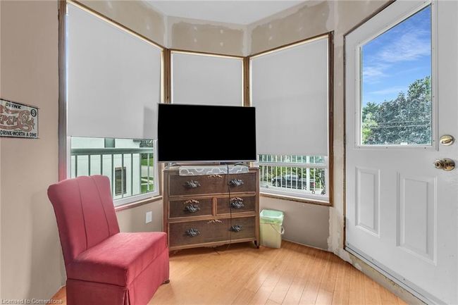 7 Robinson St S, House other with 6 bedrooms, 2 bathrooms and 8 parking in Grimsby ON | Image 38