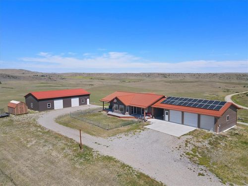 531 Grove Creek Rd, Fishtail, MT, 59028-8042 | Card Image