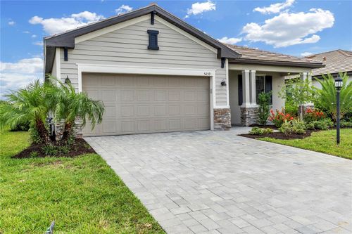 5239 Coral Reef Way, Bradenton, FL, 34211-1586 | Card Image