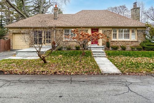 880 Royal York Rd, Etobicoke, ON, M8Y2V6 | Card Image