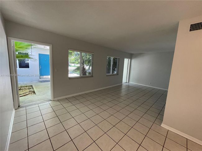 2 - 2616 Ne 14 Ave, Condo with 1 bedrooms, 1 bathrooms and null parking in Wilton Manors FL | Image 3
