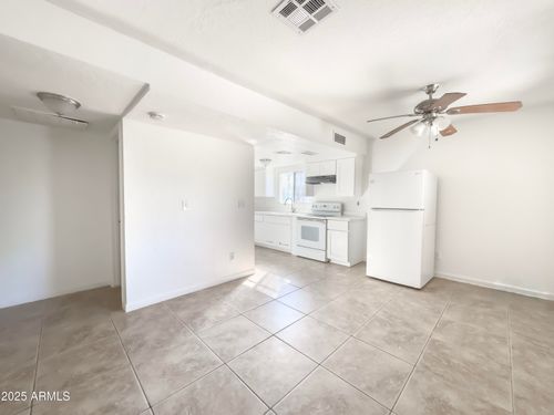 b-1927 E Sheridan St, Phoenix, AZ, 85006-1820 | Card Image