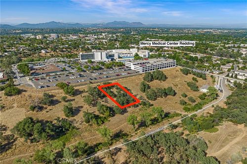2037 Haight St, Redding, CA, 96001 | Card Image