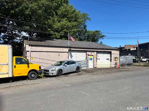 34 Judd St, Waterbury, CT, 06702-1112 | Card Image