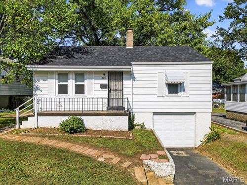 2021 Coleridge Dr, Saint Louis, MO, 63136-5028 | Card Image