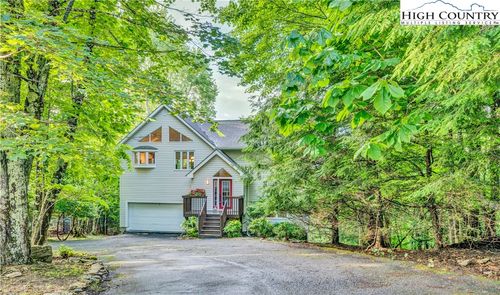 320 Pinnacle Ridge Rd, Beech Mountain, NC, 28604-8159 | Card Image
