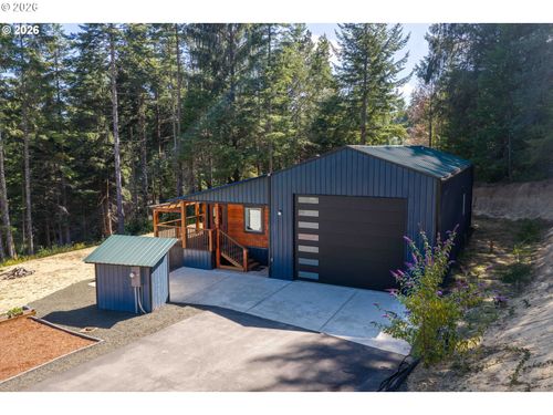 94278 Shotgun Dr, North Bend, OR, 97459-8795 | Card Image