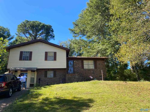 2636 3rd St Nw, Center Point, AL, 35215-2408 | Card Image