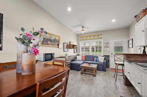 35-32875 Rivergate Cir, Springfield, LA, 70462-7672 | Card Image
