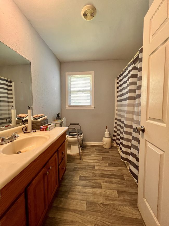 1112 Cumberland St, House other with 3 bedrooms, 2 bathrooms and 8 parking in Decherd TN | Image 16