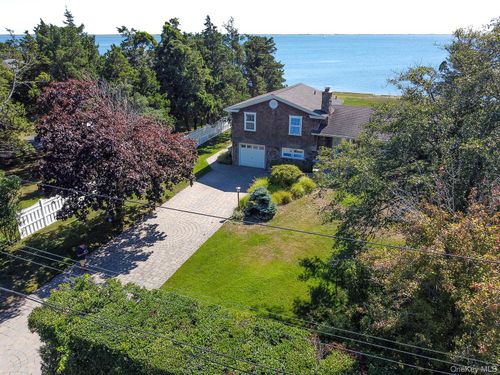 8 Bay Road, Brookhaven, NY, 11772 | Card Image