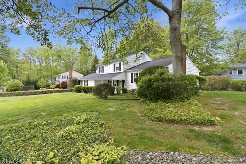 17 Symor Dr, Morristown, NJ, 07960-6527 | Card Image