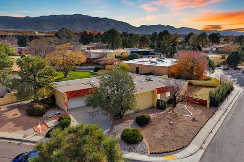 7910 Academy Trl Ne, Albuquerque, NM, 87109-3121 | Card Image