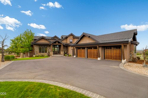 15935 Sw Brasada Ranch Rd, Powell Butte, OR, 97753-0431 | Card Image