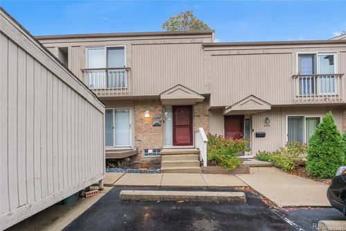 1476 Oakbrook E, Rochester Hills, MI, 48307-1126 | Card Image