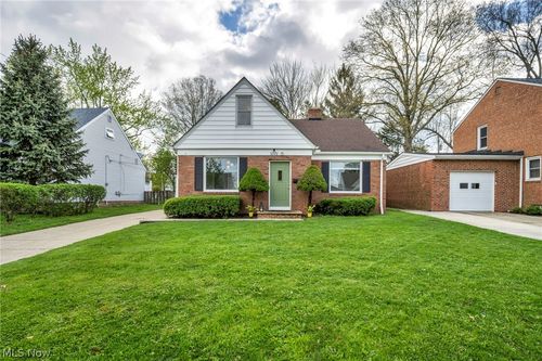 1371 Cranover Rd, Lyndhurst, OH, 44124-2321 | Card Image