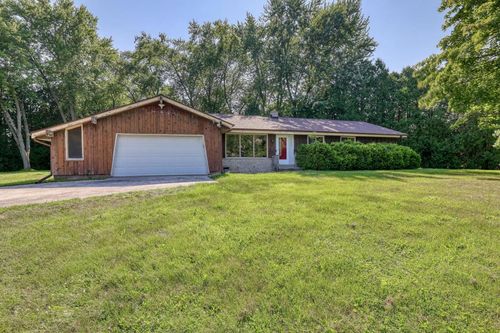 10133 N Meadow Lane, Mequon, WI, 53092 | Card Image