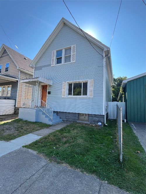1018 Pennsylvania Ave, Erie, PA, 16503-1544 | Card Image