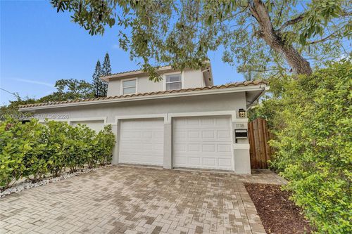 1118 Ne 1st Ave, Fort Lauderdale, FL, 33304-1905 | Card Image