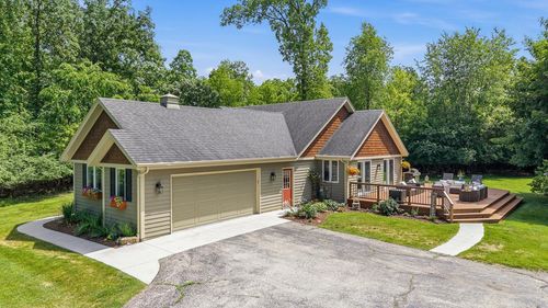 34899 Pabst Road, Summit, WI, 53066 | Card Image