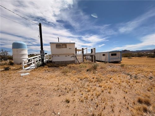 6112 W Gladys Dr, Golden Valley, AZ, 86413-9601 | Card Image