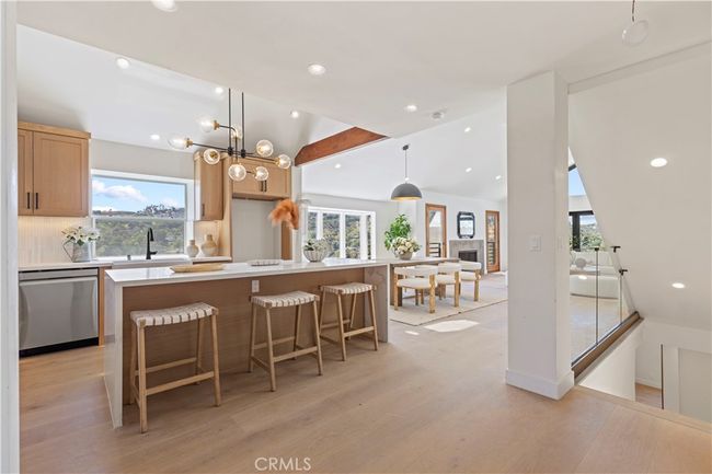 8280 Grand View Dr, House other with 3 bedrooms, 4 bathrooms and 2 parking in LOS ANGELES CA | Image 16