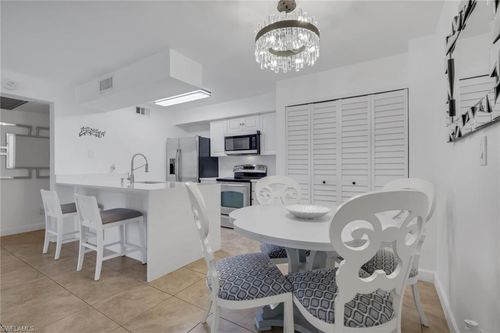 708-5307 Summerlin Rd, FORT MYERS, FL, 33919-7670 | Card Image