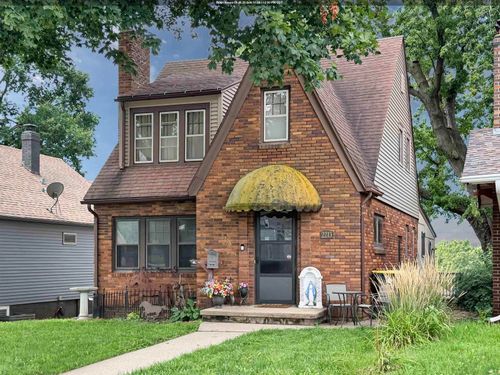 2213 S Palmetto, Sioux City, IA, 51106 | Card Image
