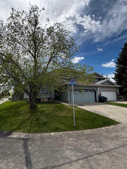 9 Hunter'S Mews, Okotoks, AB, T1S1M2 | Card Image