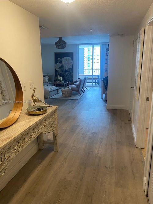 apt-1908-170 Se 14th St, Miami, FL, 33131-3339 | Card Image