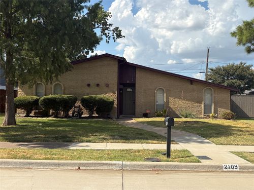 2109 Overglen Dr, Plano, TX, 75074-5045 | Card Image